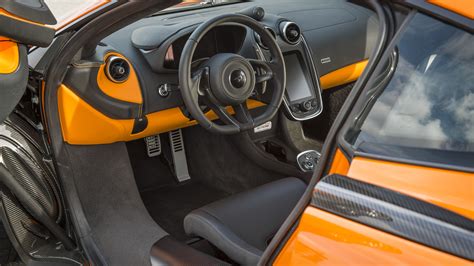 McLaren 570S Interior Layout & Technology | Top Gear