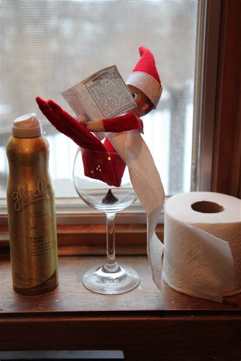 25+ Funny Elf on the Shelf Ideas #elfontheshelf #naughtyelf Noel ...