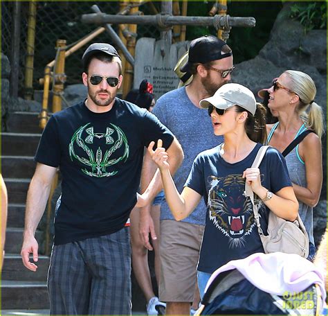 Chris Evans & Minka Kelly: Disneyland Date!: Photo 2944114 | Chris ...