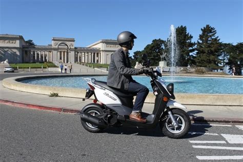 Review: Yamaha 2012 Zuma 50F Scooter | WIRED