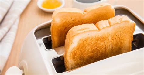 Toaster that toasts evenly on both sides in India - Best Home Stores