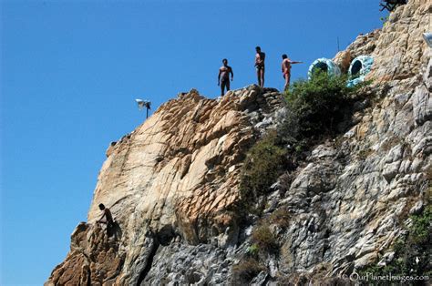 Acapulco cliff divers, Acapulco Mexico