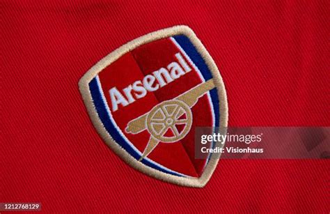 Arsenal Crest Photos and Premium High Res Pictures - Getty Images