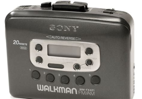 Sony Unveils New Walkman At CES 2015 - Social News Daily