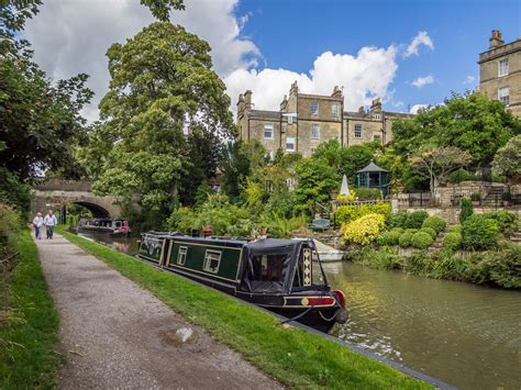 √ Bradford On Avon Canal Walk