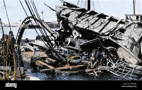 Uss maine explosion hi-res stock photography and images - Alamy