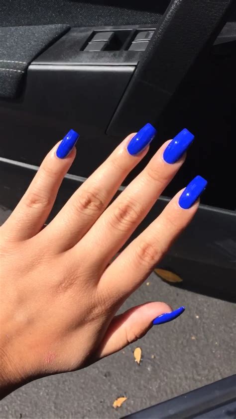 royal blue. insta @dsea.makeup @daniela.sea #acrylicnails | Blue gel ...