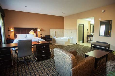 HAMPTON INN & SUITES PALESTINE - 49 Photos & 20 Reviews - 2700 South ...