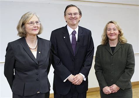 Elizabeth H. Blackburn – Photo gallery - NobelPrize.org