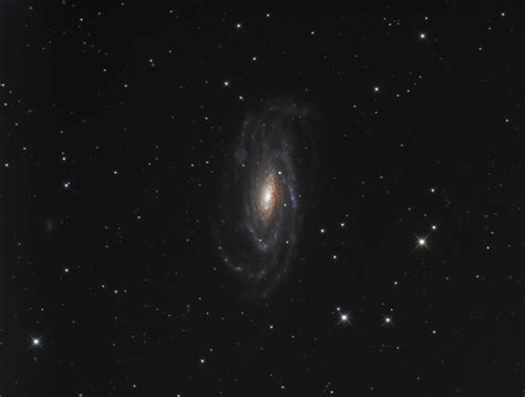 Spiral galaxy NGC 5033 - Astronomy Magazine - Interactive Star Charts ...