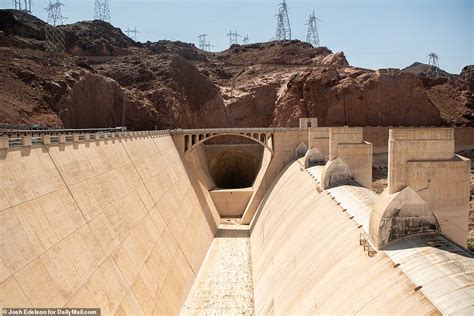 Before and after photos at America's largest reservoir Lake Mead - I ...