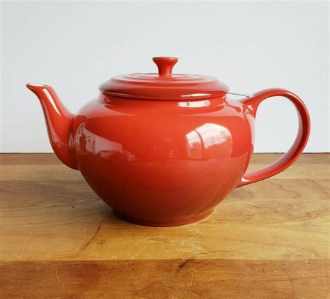 Le Creuset Cerise Red 22oz Stoneware Teapot with Metal Infuser Insert # ...