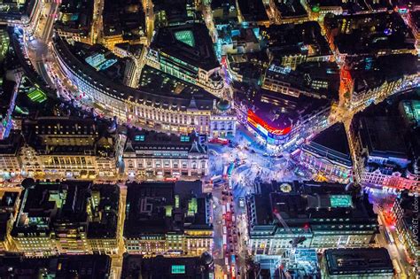 Piccadilly Circus, London, at night (more in comments) [2048 x 1365 ...