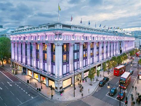 Selfridges (With images) | London shopping, Selfridges london, London