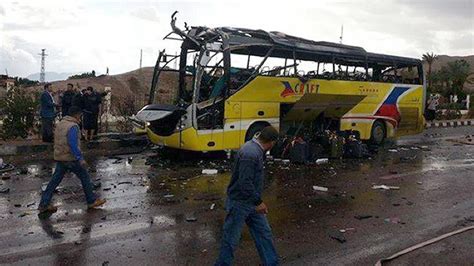 At least 30 killed in southern Egypt bus crash | Al Arabiya English