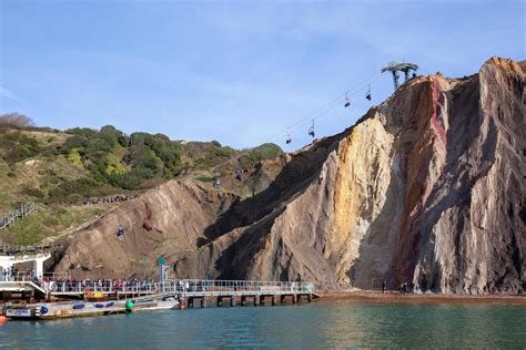 ALUM BAY, UK, 2012. Chairlift to Alum Bay and the Needles 7192580 Stock ...