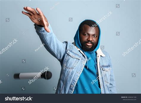 2 African man drop mic Images, Stock Photos & Vectors | Shutterstock