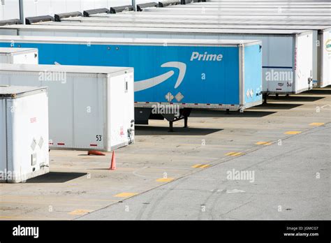 Amazon Prime Truck Logo