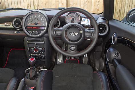 Mini GP 2013-2014 interior | Autocar