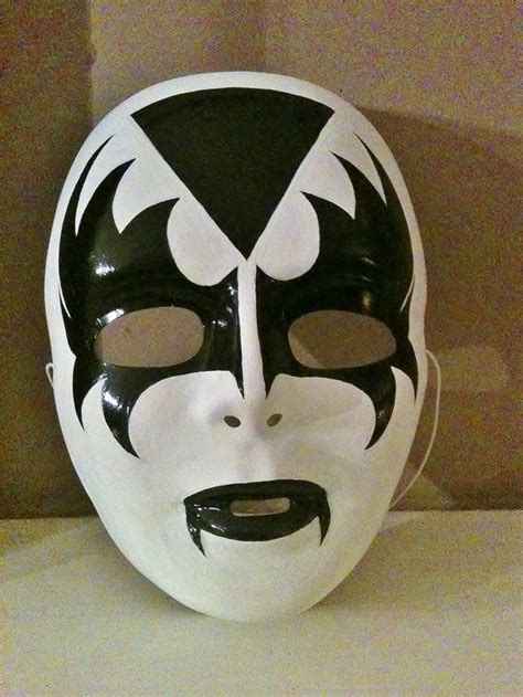 KISS mask-handpainted | Things we've made & I've painted | Pinterest | Kiss