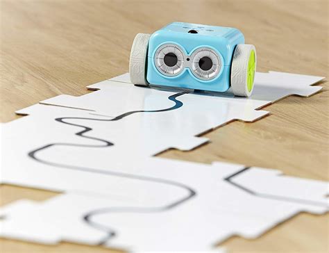 This Coding Robot Activity Set Teaches Important STEM Skills