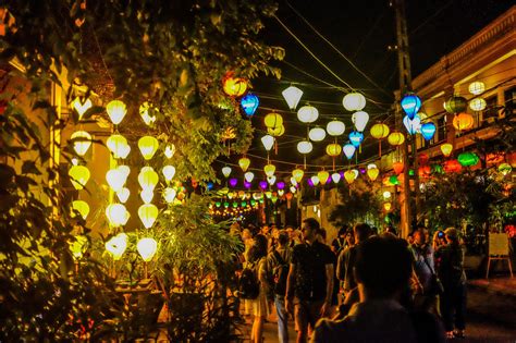 Visiting Hoi An Lantern Festival - Full Moon Celebration of Lights