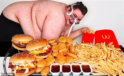 Fat for fame: Social media stars sacrifice their health and waistlines ...