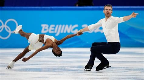 Canadian pairs skaters advance to Olympic free program, but sit outside ...