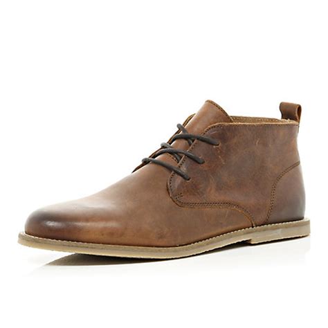 BROWN LEATHER CHUKKA BOOTS