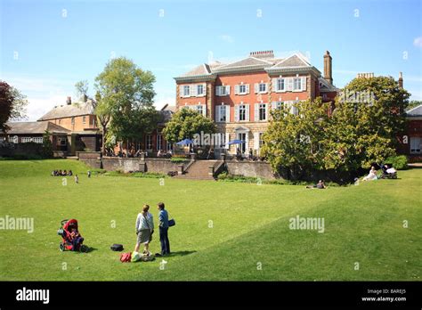 York house gardens twickenham hi-res stock photography and images - Alamy