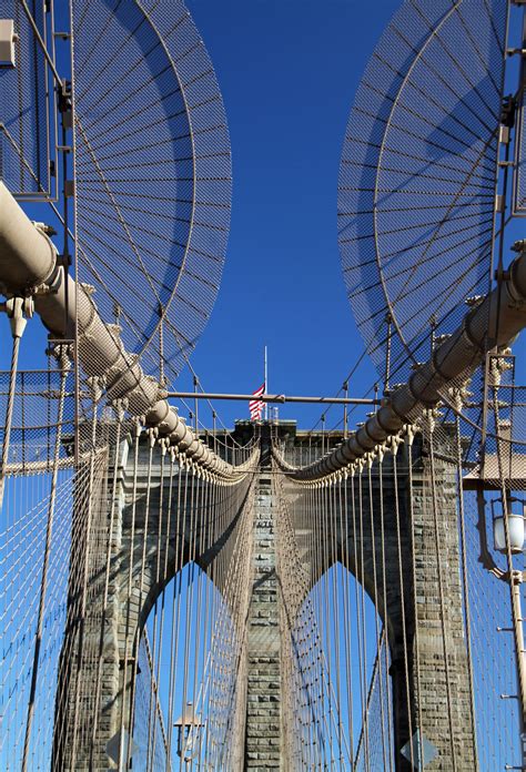 Brooklyn Bridge - Pedestrian Walkway - modlar.com