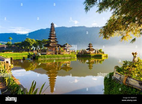 Pura Ulun Danu Bratan at sunrise, famous temple on the lake, Bedugul ...