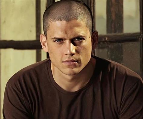 Wentworth Miller Biography - Facts, Childhood, Family Life & Achievements