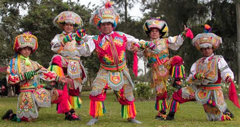 Golpe fuerte Cruel Persona danza de las tijeras peru pañuelo de papel ...