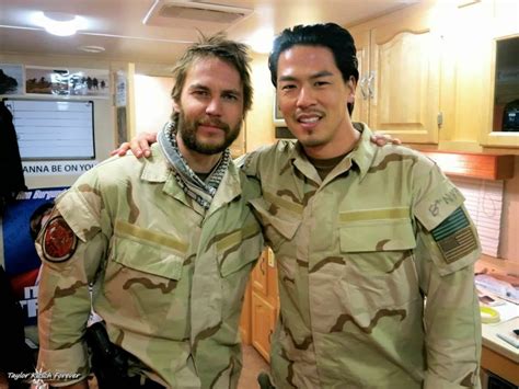 Movie "Lone survivor" 2013 - Director: Peter Berg. Taylor Kitsch as ...