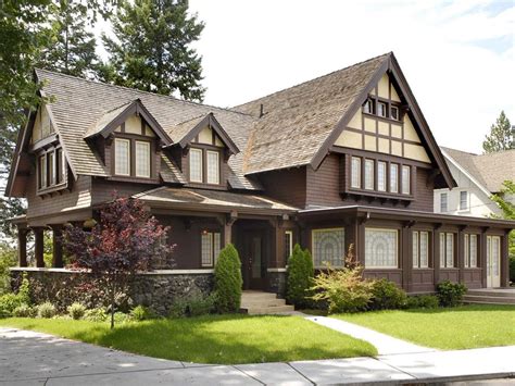 Tudor Revival Architecture | HGTV