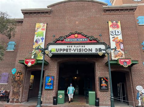 PHOTOS: Muppet*Vision 3D Seats Being Replaced, Plus New Banners Added ...