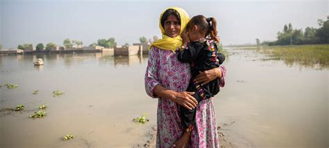 Pakistan floods: 9 million more risk being pushed into poverty, warns ...