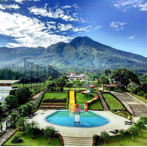 The Highland Park Resort Bogor, Menginap di Kaki Gunung Salak