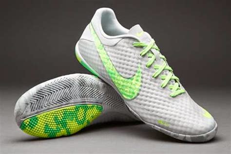 New futsal shoes Nike Elastico finale II with green and gray colors