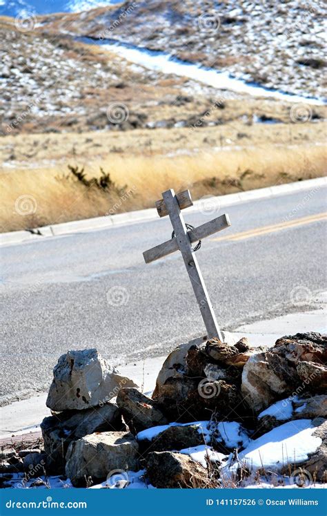 Highway Death Cross Memorial. Stock Photo - Image of memorial, victims ...