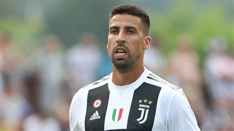 Juventus' Khedira sprains ankle in training | FourFourTwo