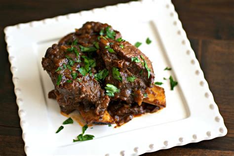 Easy Tender Braised Beef Short Ribs Slow Cooker Recipe - Tasty Ever After