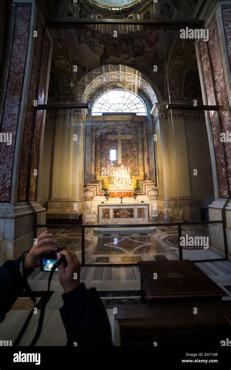 Interior of St. Peter's Basilica Stock Photo - Alamy