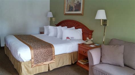 RamadaInn GuestRooms