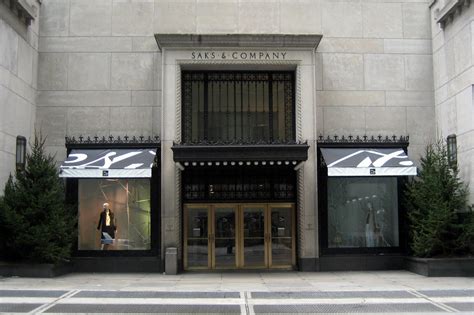 NYC: Saks Fifth Avenue | Saks Fifth Avenue is the successor … | Flickr