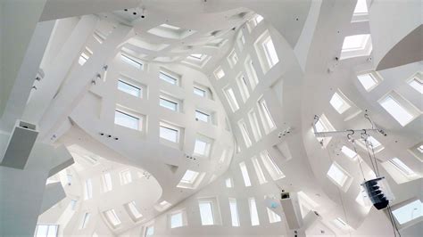 Lou Ruvo center for Brainhealth, Las Vegas [building] : r/architecture