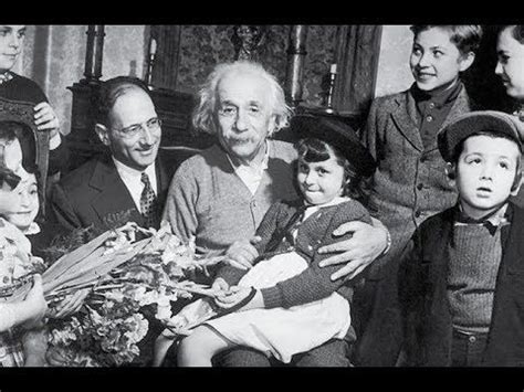 Albert Einstein Family Now - Image to u