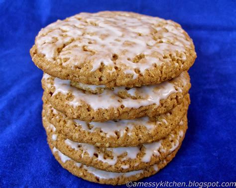 A Messy Kitchen: Iced Oatmeal Cookies