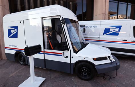 New USPS electric vans delayed until mid-2024, according to court docs ...